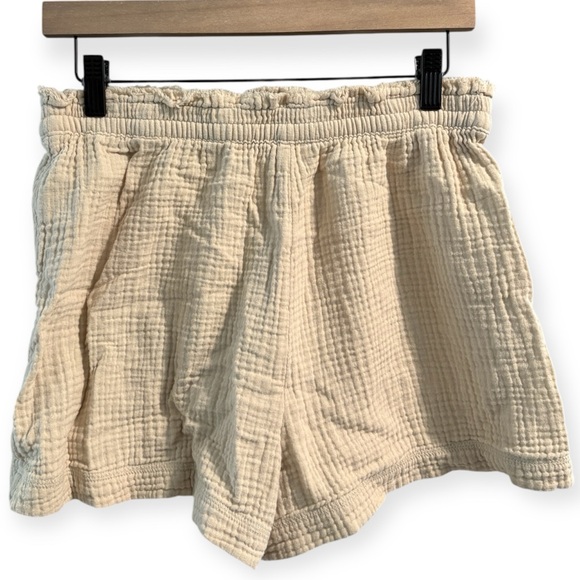 Aerie Cotton Gauze Cream Colored Shorts- Size Medium - Picture 2 of 4